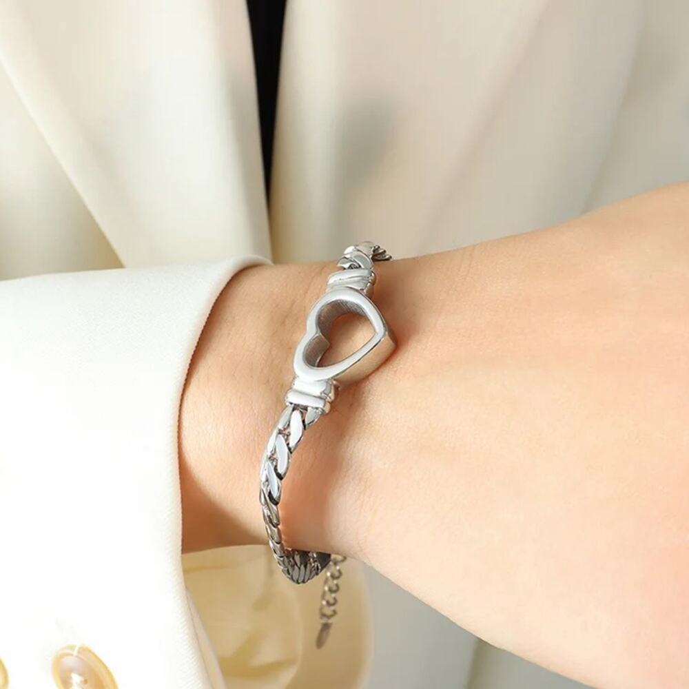 NEW 18K karat white gold plated heart charm chain bracelet jewelry B3A
